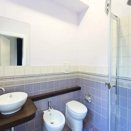 Homestay La Favorita - Ben Collegato Con L'aeroporto, La Di Mondello E Il Centro Citta *